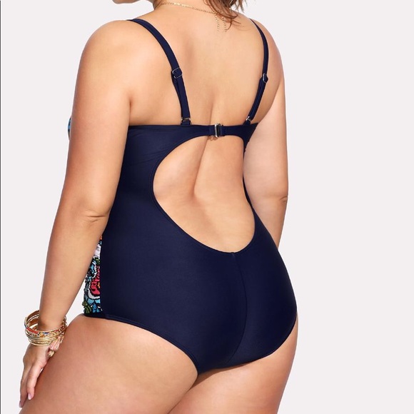 🆕➕Open back floral plus one piece swimsuit - Picture 4 of 6